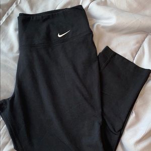 NIKE DRI-FIT LEGGINGS!